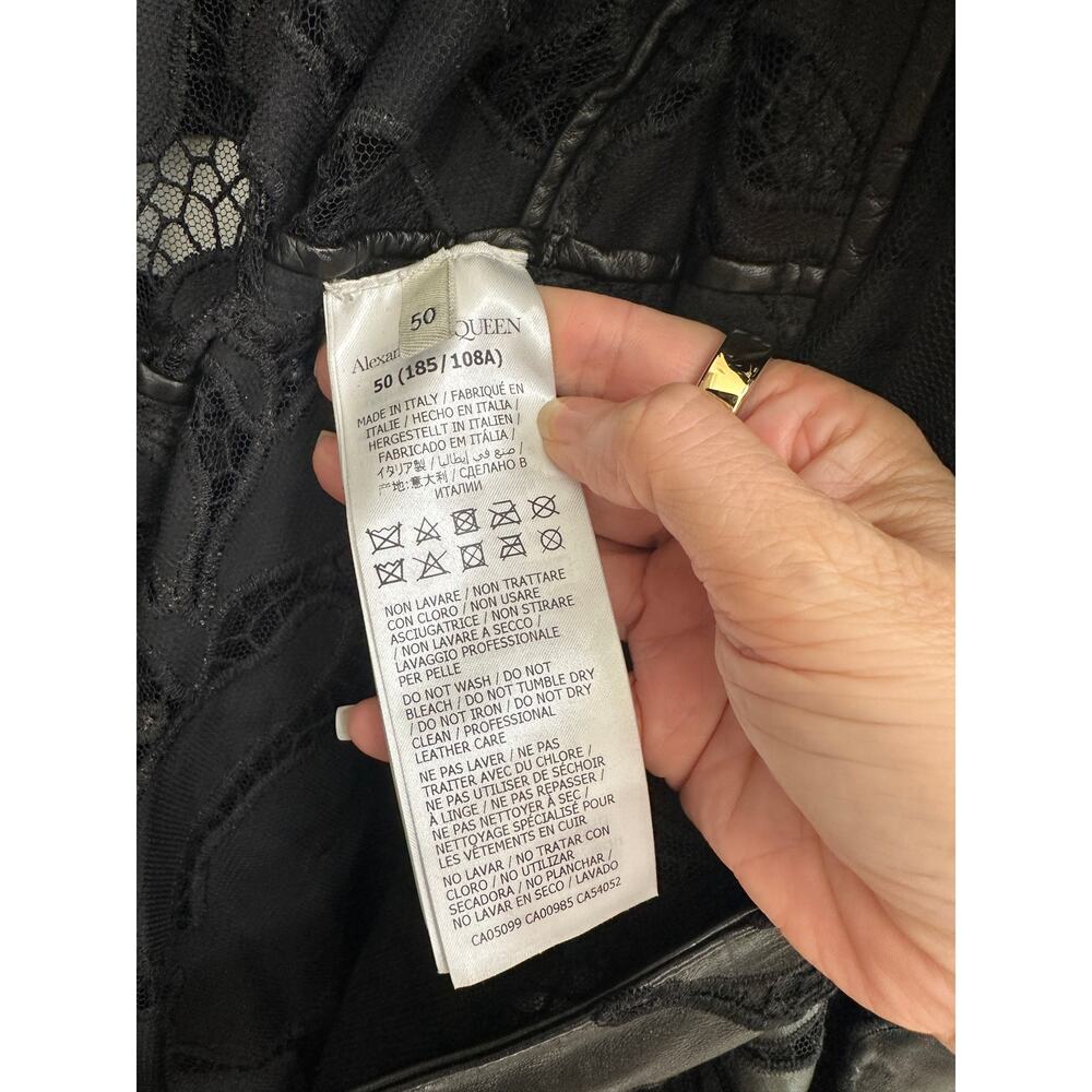 Alexander McQueen Black Leather Lace Belted Trench Coat Made in Italy 14 - Picture 10 of 16